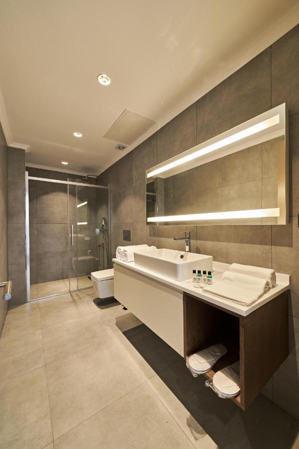 Selini Hotel Istanbul Airport Buitenkant foto